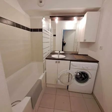 T2 Front De Avec Terrasse Et Parking Prive - Fr-1-326-445 * Marseillan (Herault)